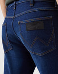 WRANGLER : Greensboro Medium Stretch Jeans - Night Shade