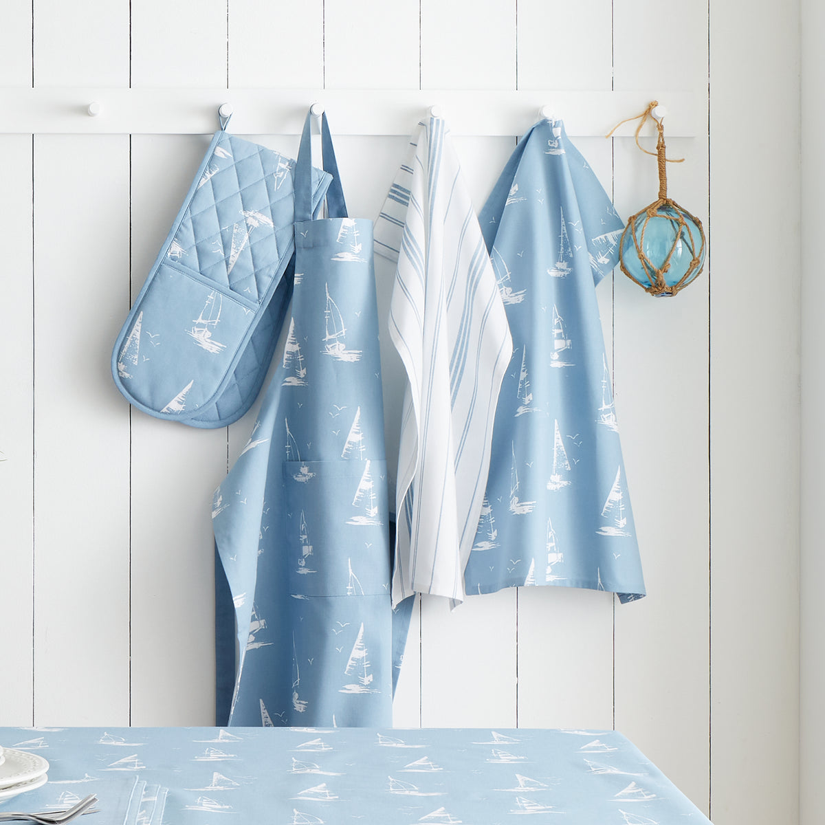 CATHERINE LANSFIELD Salcombe Boats Apron - Blue