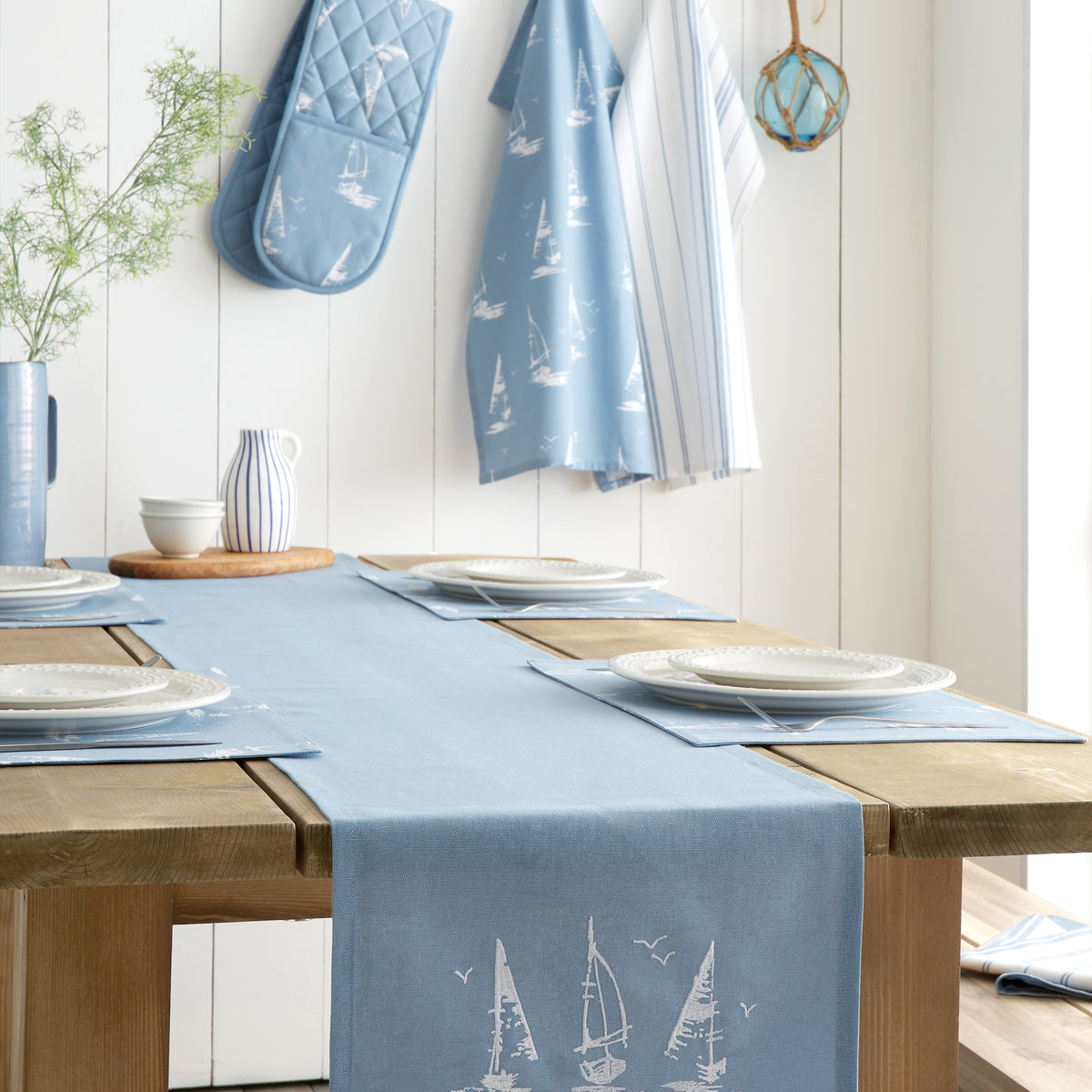 CATHERINE LANSFIELD Salcombe Boats Placemat 4 Pack - Blue