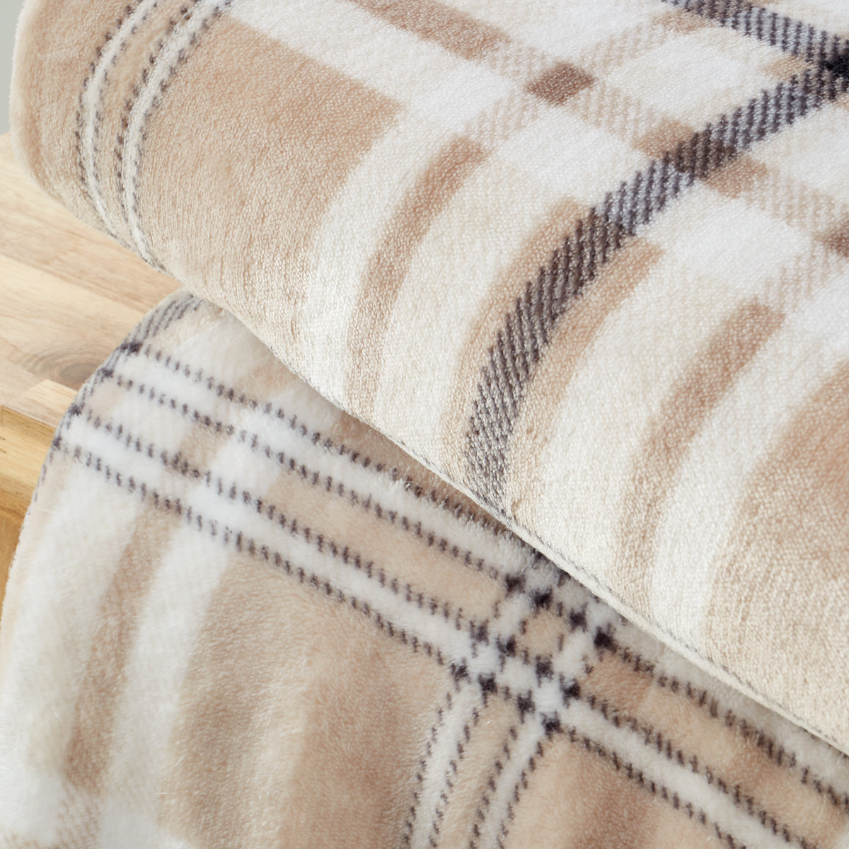 CATHERINE LANSFIELD Kelso Check Throw 130x170cm - Natural