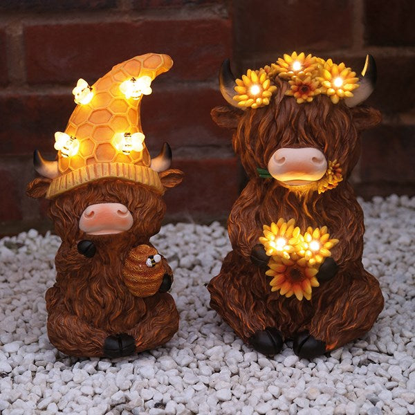 STRAITS Solar Highland Cow Figurine 25cm