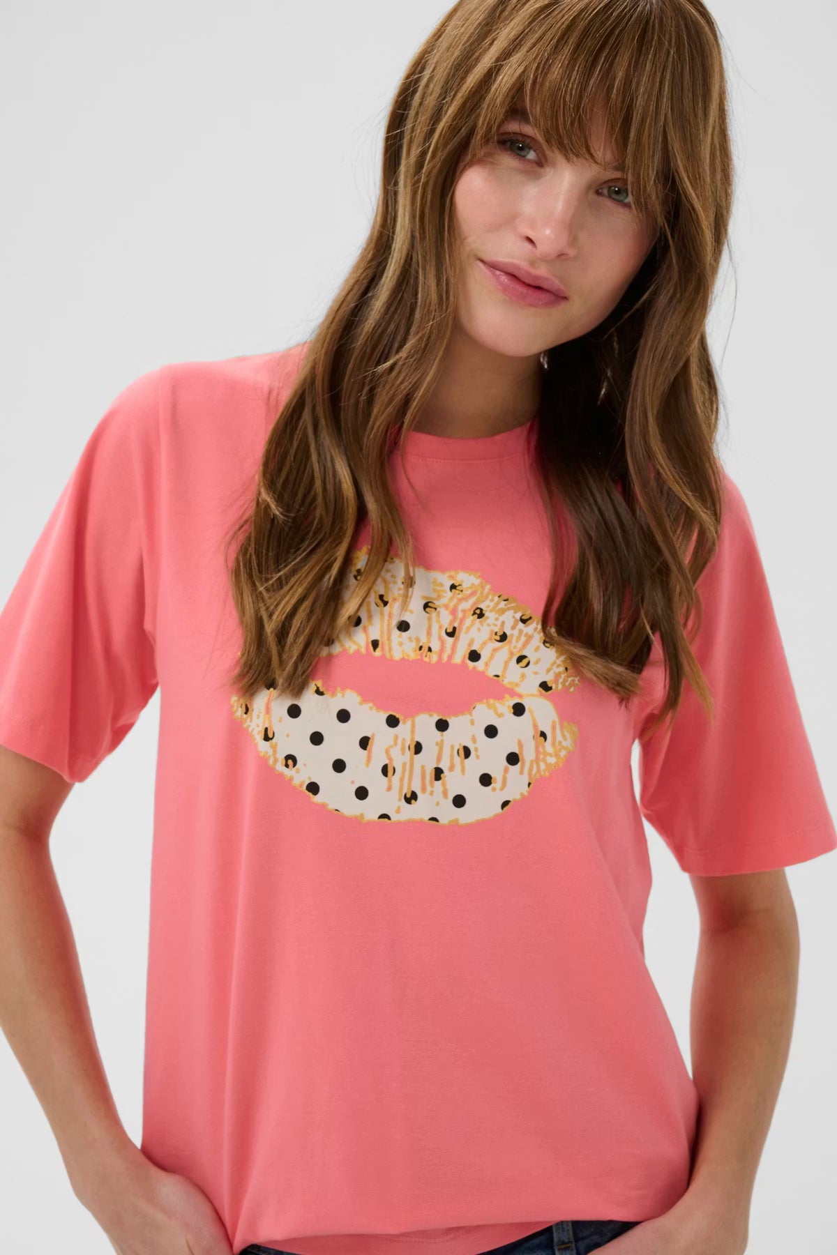 CULTURE Cilie Lips T-Shirt - Coral