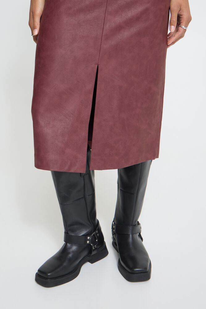 ICHI Kanira Coated Skirt - Burgundy