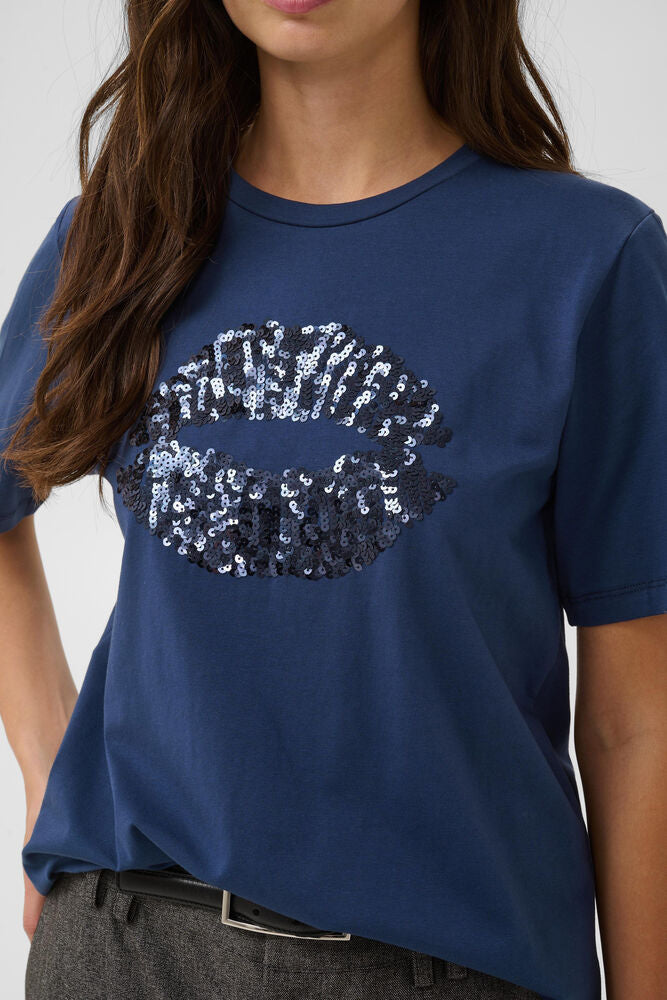 CULTURE Bree Gith Sequin Lips T-Shirt - Blue
