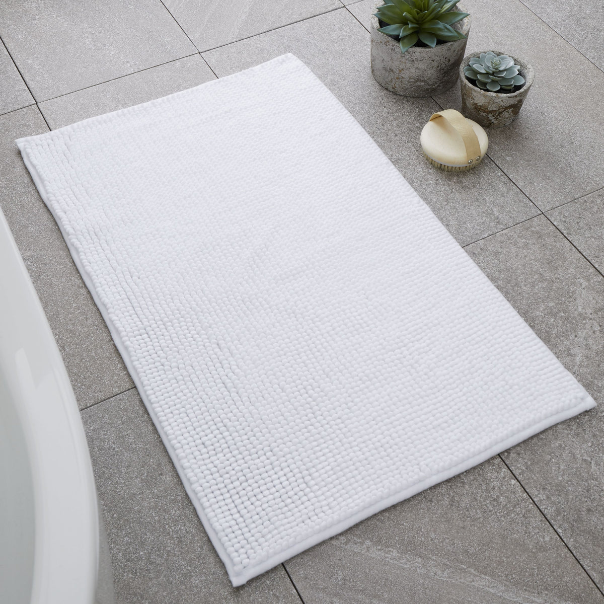 CATHERINE LANSFIELD Bobble Bath Mat - White
