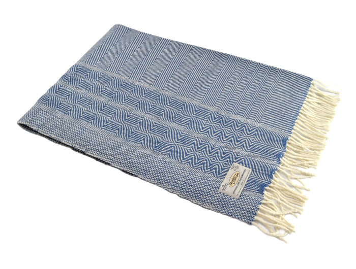 STUDIO DONEGAL Undulating Twill Large Throw - Cornflower 180x148cm