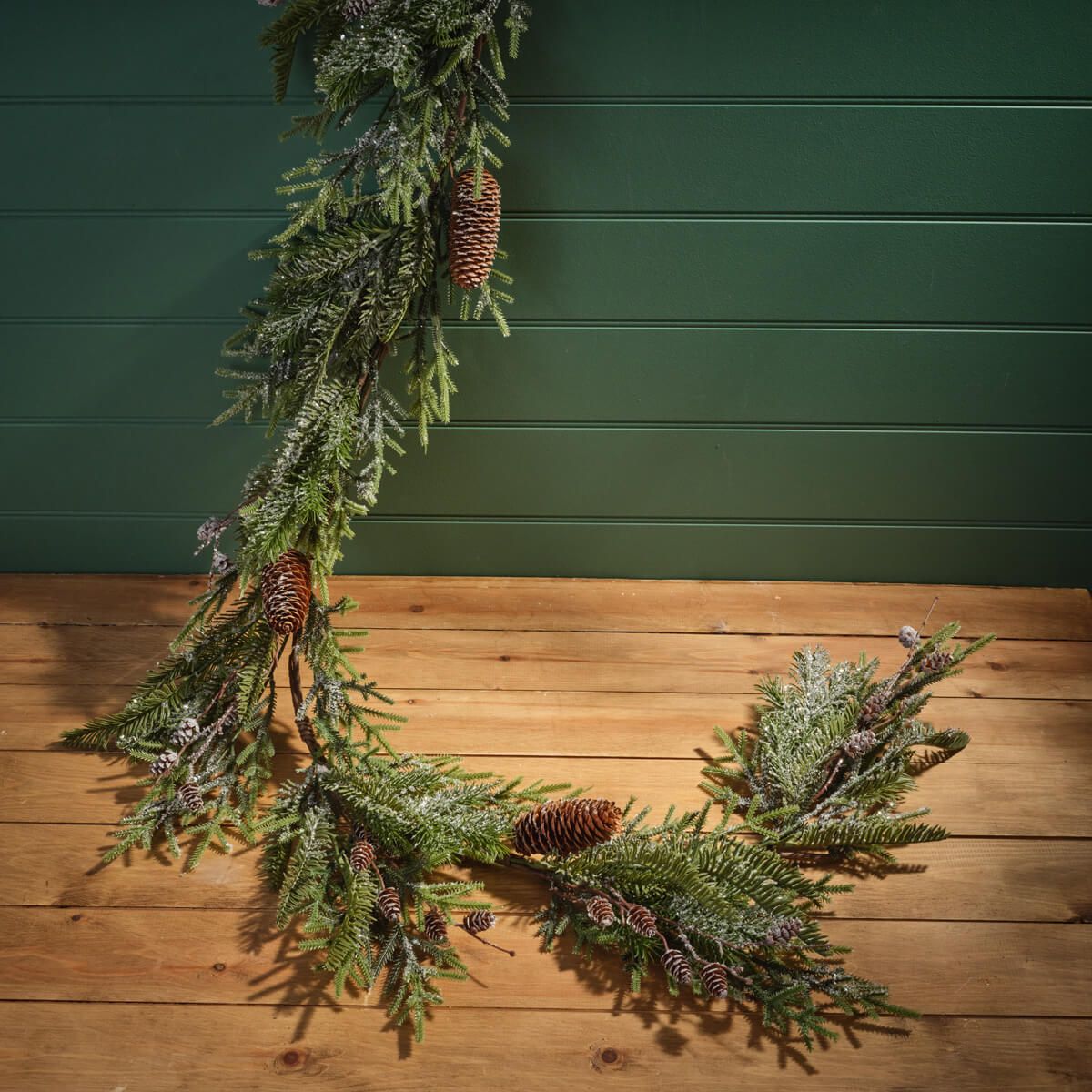 LANGS Evergreen Faux Frosted Foliage with Pinecones Garland 150cm