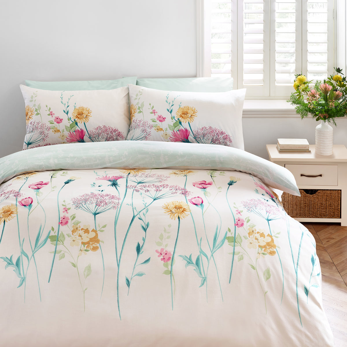 CATHERINE LANSFIELD Meadowsweet Floral Duvet Set - Bright