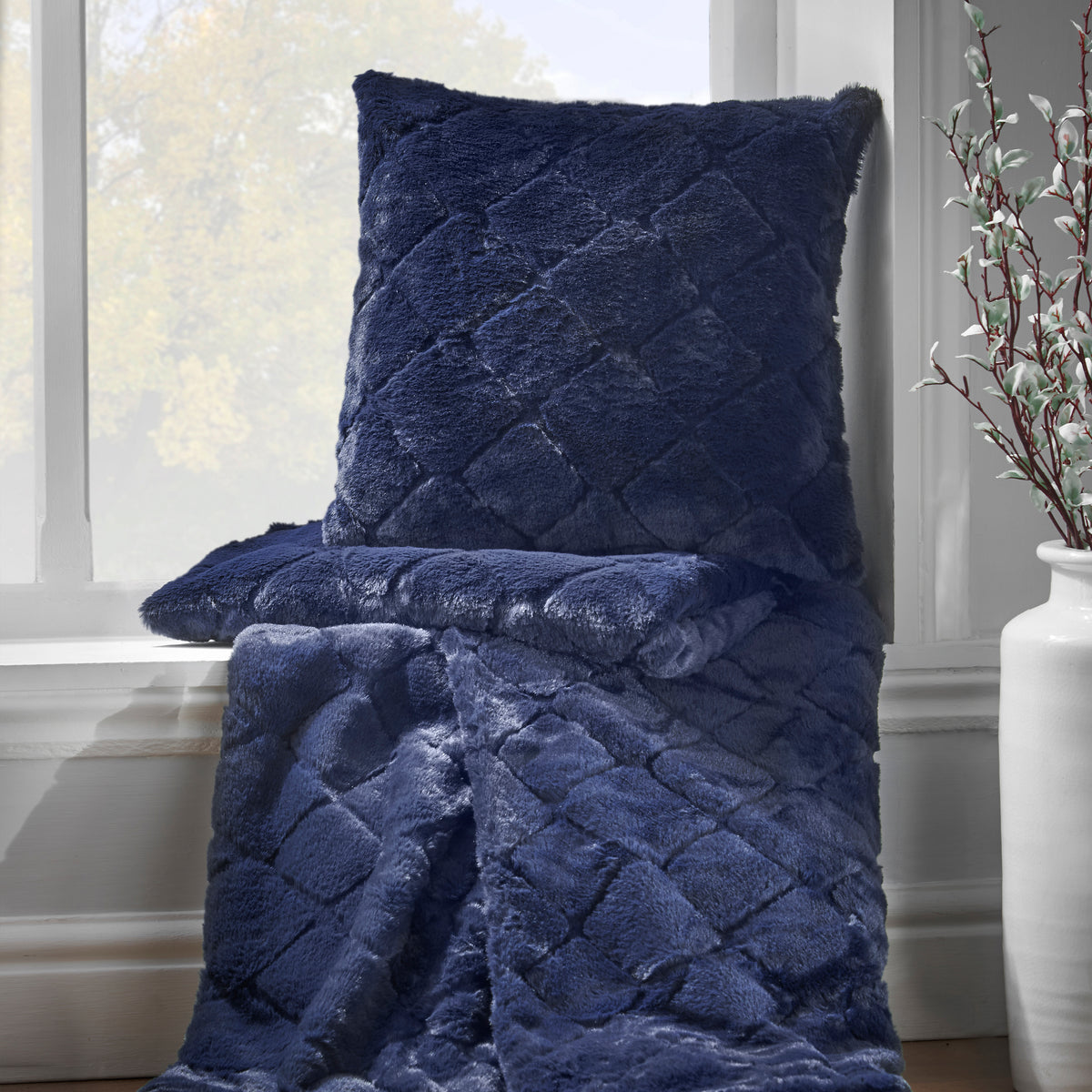 CATHERINE LANSFIELD Cosy Diamond Filled Cushion 43x43cm - Navy