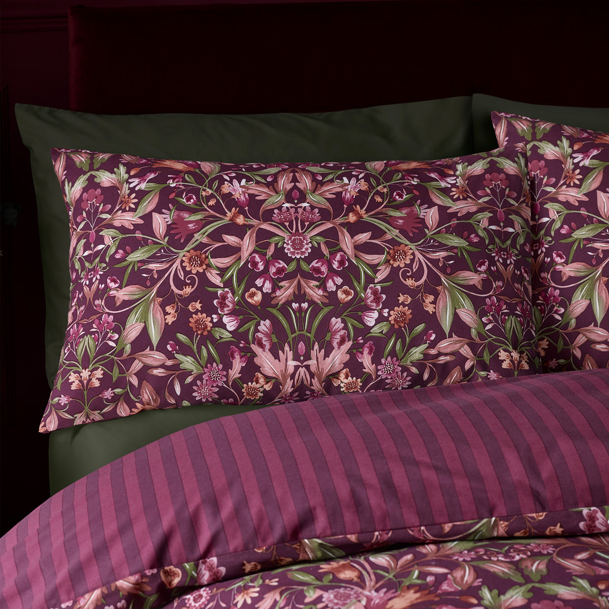 CATHERINE LANSFIELD Richmond Floral Duvet Cover Set - Plum