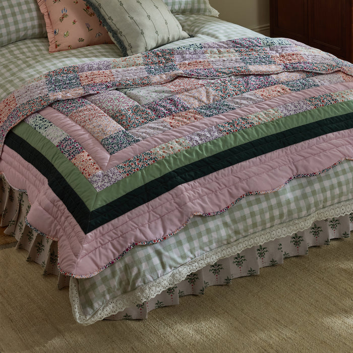 CATH KIDSTON Heirloom Patchwork Scallop Edge Reversible Bedspread 150X200cm