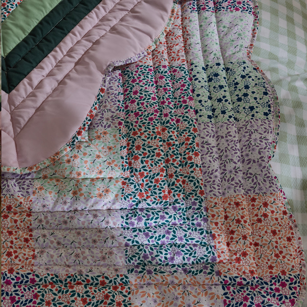 CATH KIDSTON Heirloom Patchwork Scallop Edge Reversible Bedspread 150X200cm