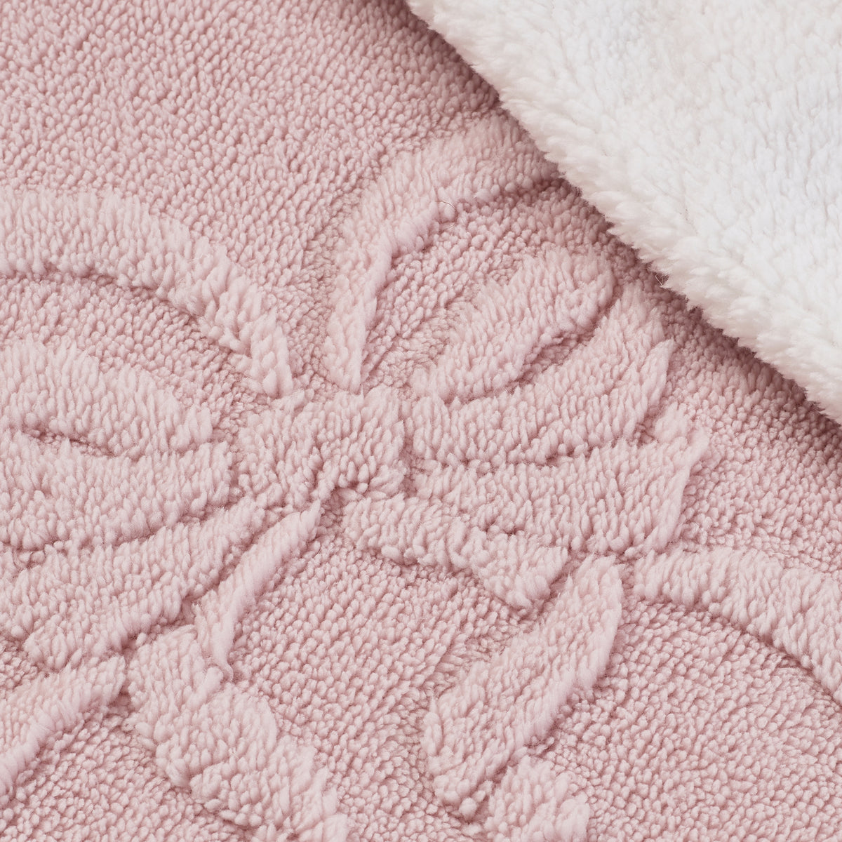 CATHERINE LANSFIELD Carved Bow Sherpa Throw - Pink