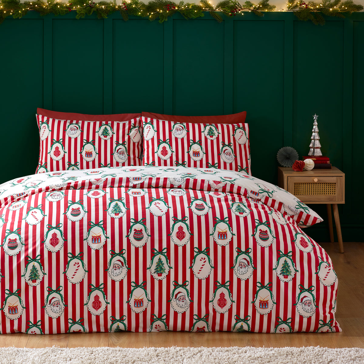 CATHERINE LANSFIELD Christmas Vintage Stripe Duvet Cover Set - Red