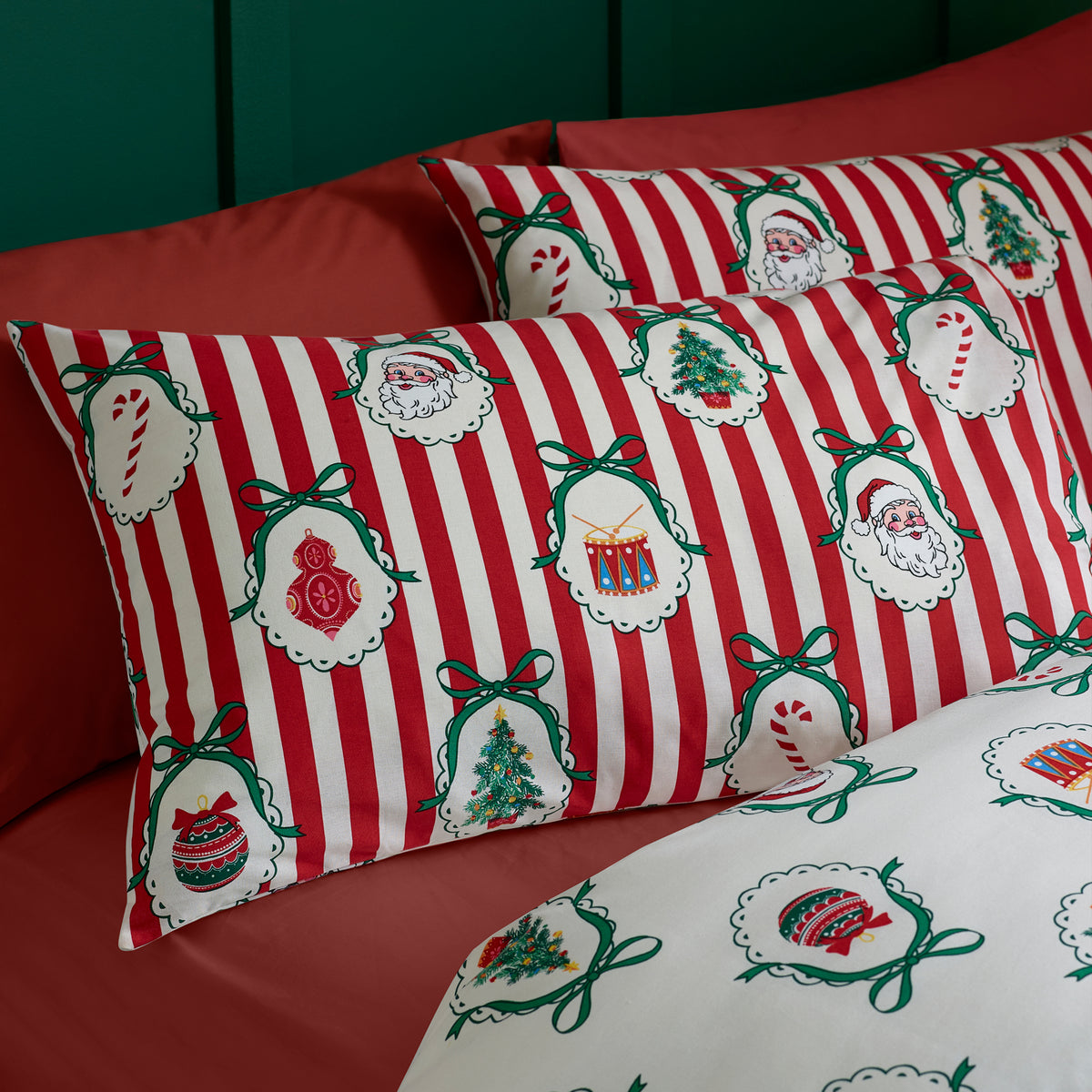 CATHERINE LANSFIELD Christmas Vintage Stripe Duvet Cover Set - Red