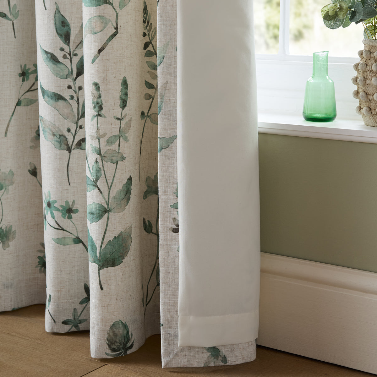 CATHERINE LANSFIELD Watercolour Leaves Eyelet Curtains - Natural/Green