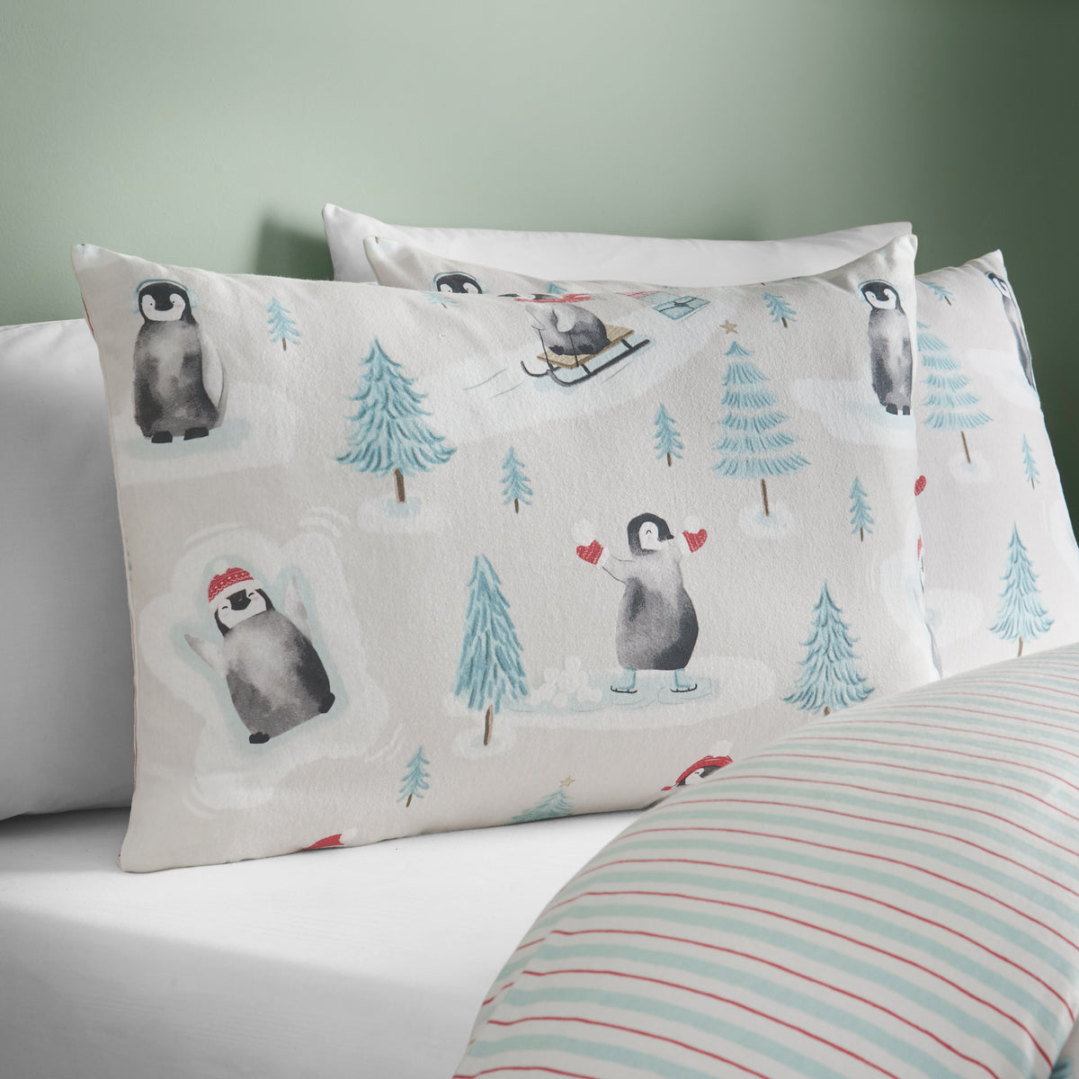 CATHERINE LANSFIELD Brushed Cotton Christmas Penguins Duvet Cover Set