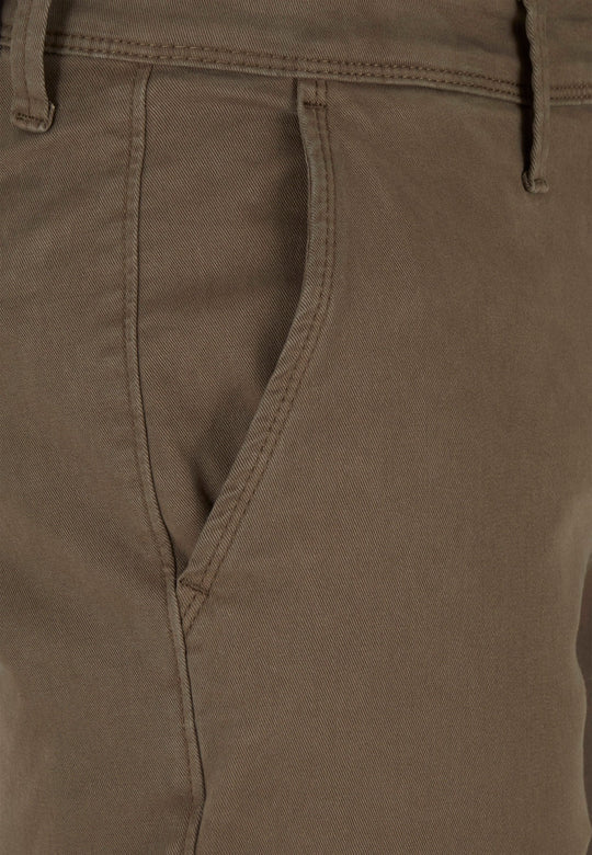 6th SENSE Kansas Chino - Mocha