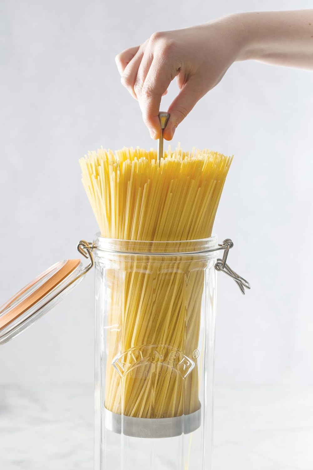 KILNER Facetted Glass Spaghetti Dispenser 2.2 Litre