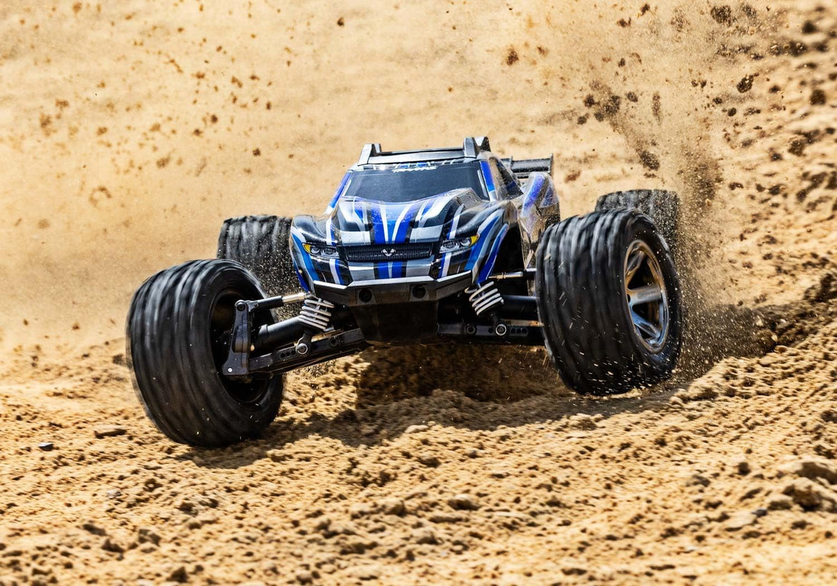 TRAXXAS Rustler 4x4 Brushless Blue RC Car Set | Li-po Battery | Quick Charger