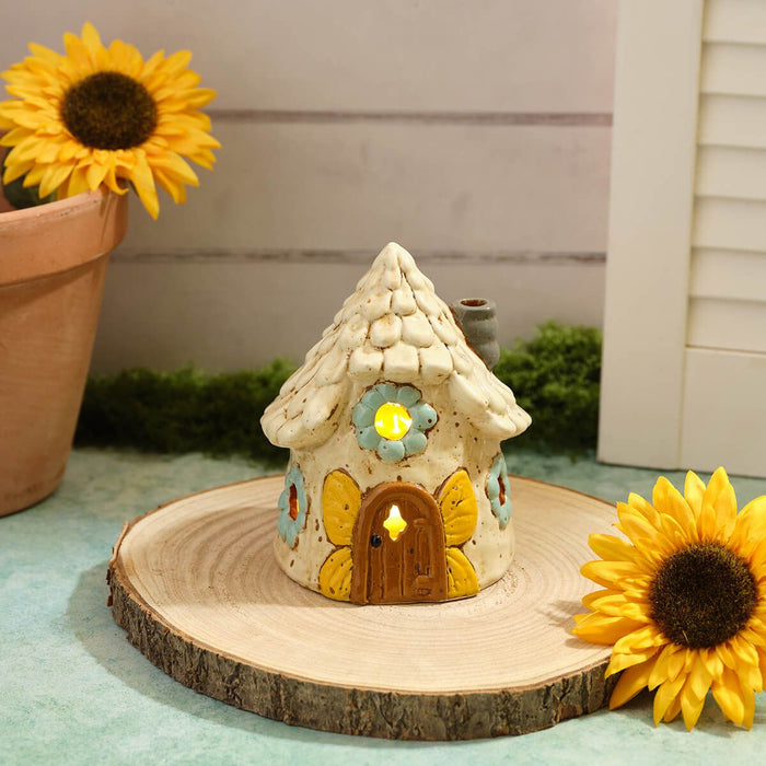 LANGS Butterfly Door LED House With Flower Windows 16cm