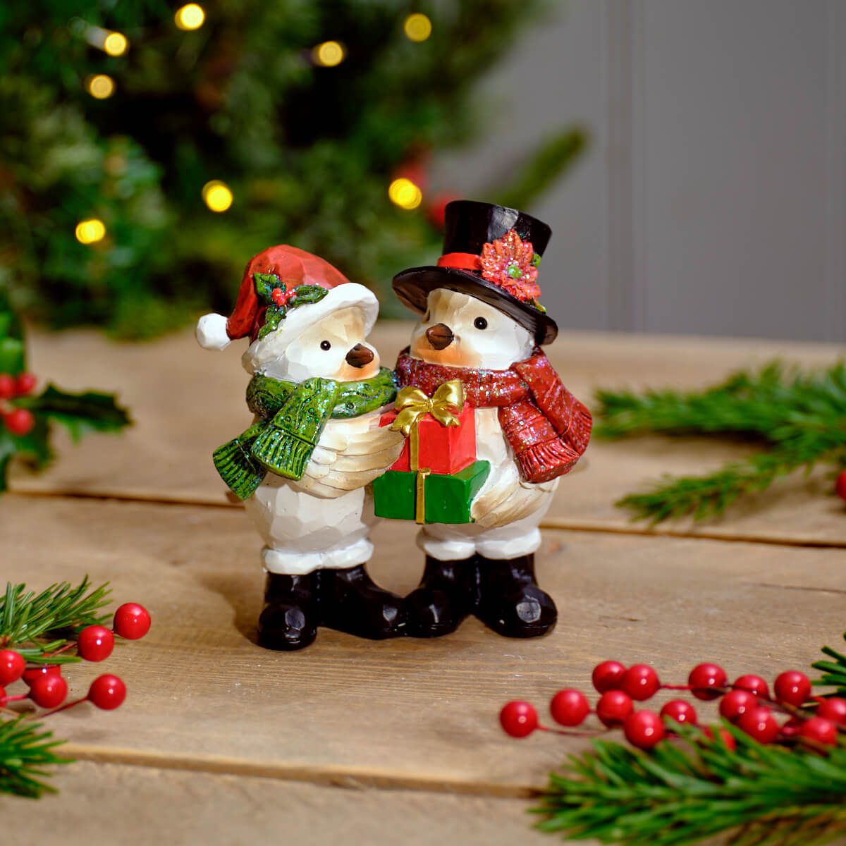 LANGS Festive Mr. and Mrs. Robin with Presents Figurine 13cm