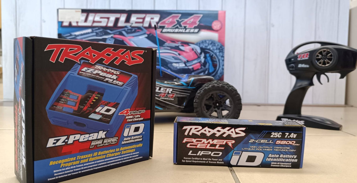 TRAXXAS Rustler 4x4 Brushless Blue RC Car Set | Li-po Battery | Quick Charger