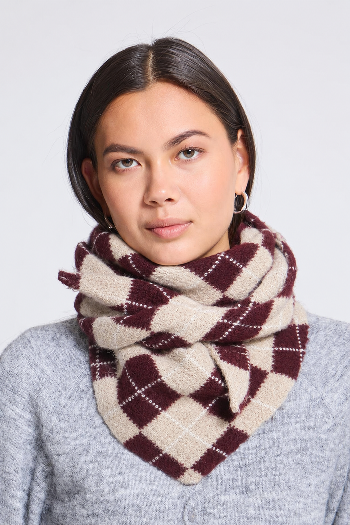 ICHI Agyle Patterned Knit Scarf  - Burgundy Argyle