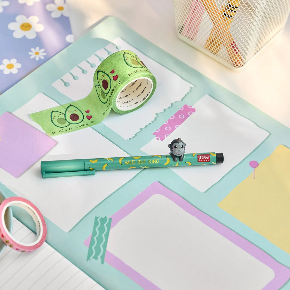 LEGAMI Pen with "Wild but Kind" Gorilla Animal Decoration - Lovely Friends