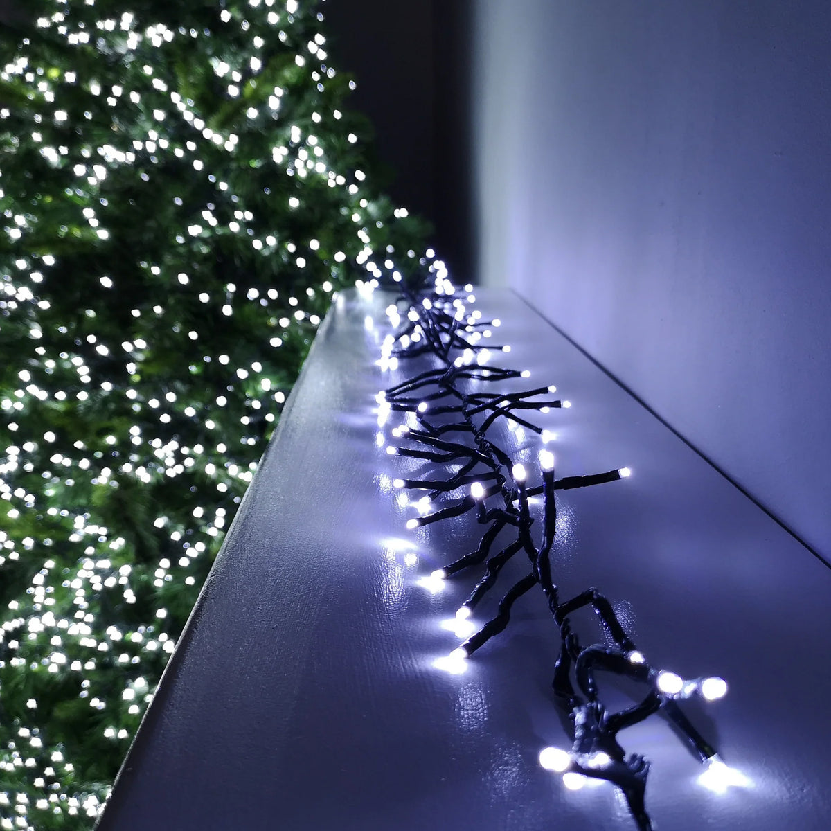 WGP 1000 Ice White LED Cluster Lights With Timer