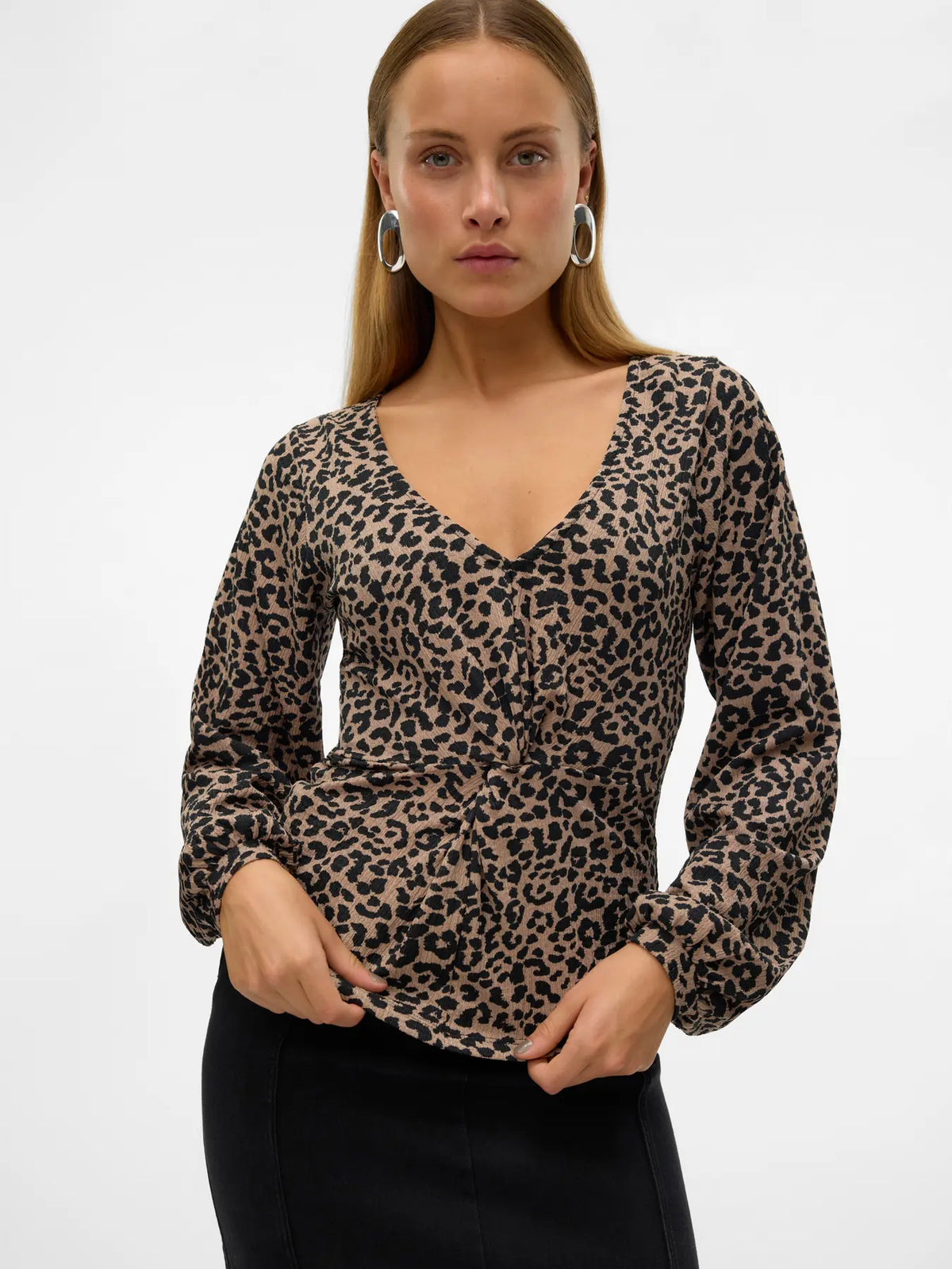 VERO MODA Merve V-Neck Leopard Print Top
