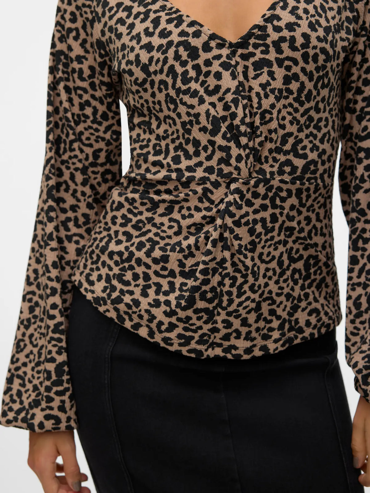 VERO MODA Merve V-Neck Leopard Print Top