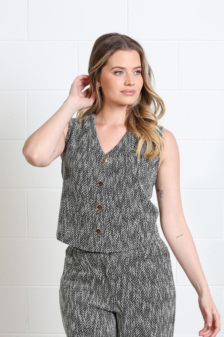 RANT & RAVE Miranda Textured Waistcoat - Black