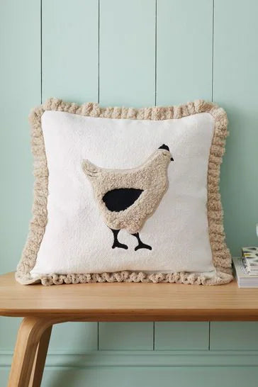 CATHERINE LANSFIELD : Country Hen Cushion