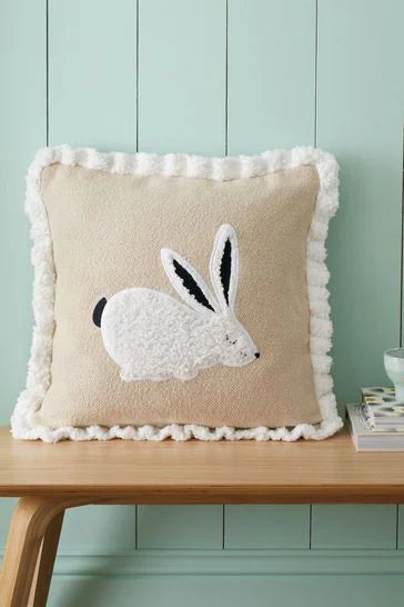 CATHERINE LANSFIELD : Country Hare Cushion