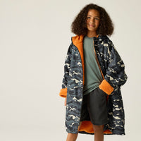 REGATTA Kids Waterproof Changing Robe - Black Camo