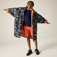 REGATTA Kids Waterproof Changing Robe - Black Camo