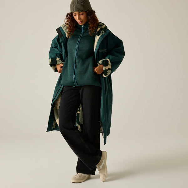 REGATTA Adult's Unisex Waterproof Changing Robe - Green/Camo