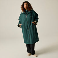 REGATTA Adult's Unisex Waterproof Changing Robe - Green/Camo