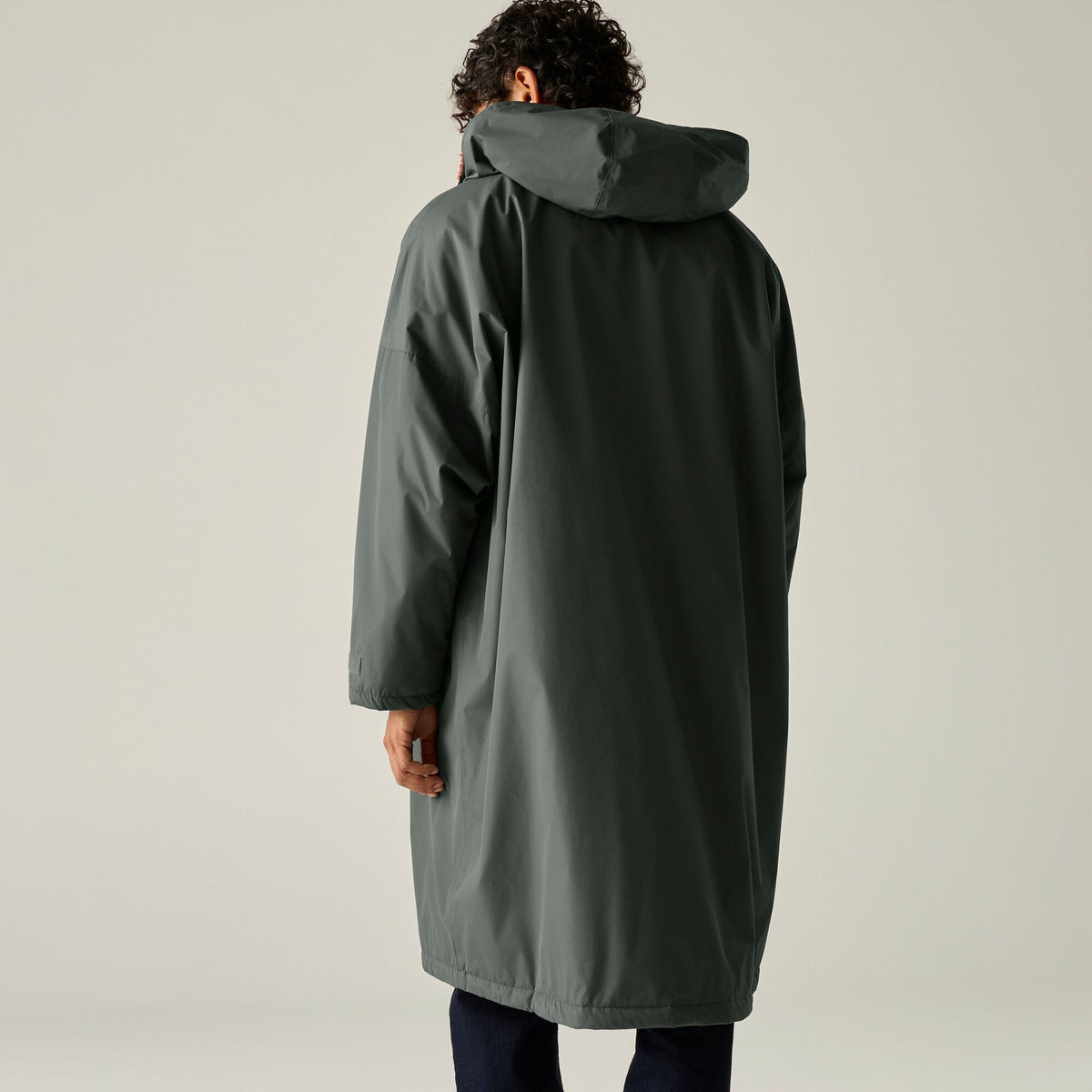 REGATTA Adult's Waterproof Changing Robe - Iron Grey/Orange Camo