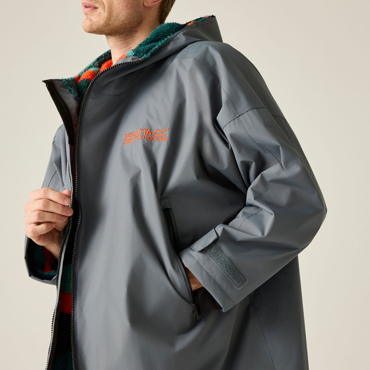 REGATTA Adult's Waterproof Changing Robe - Grey
