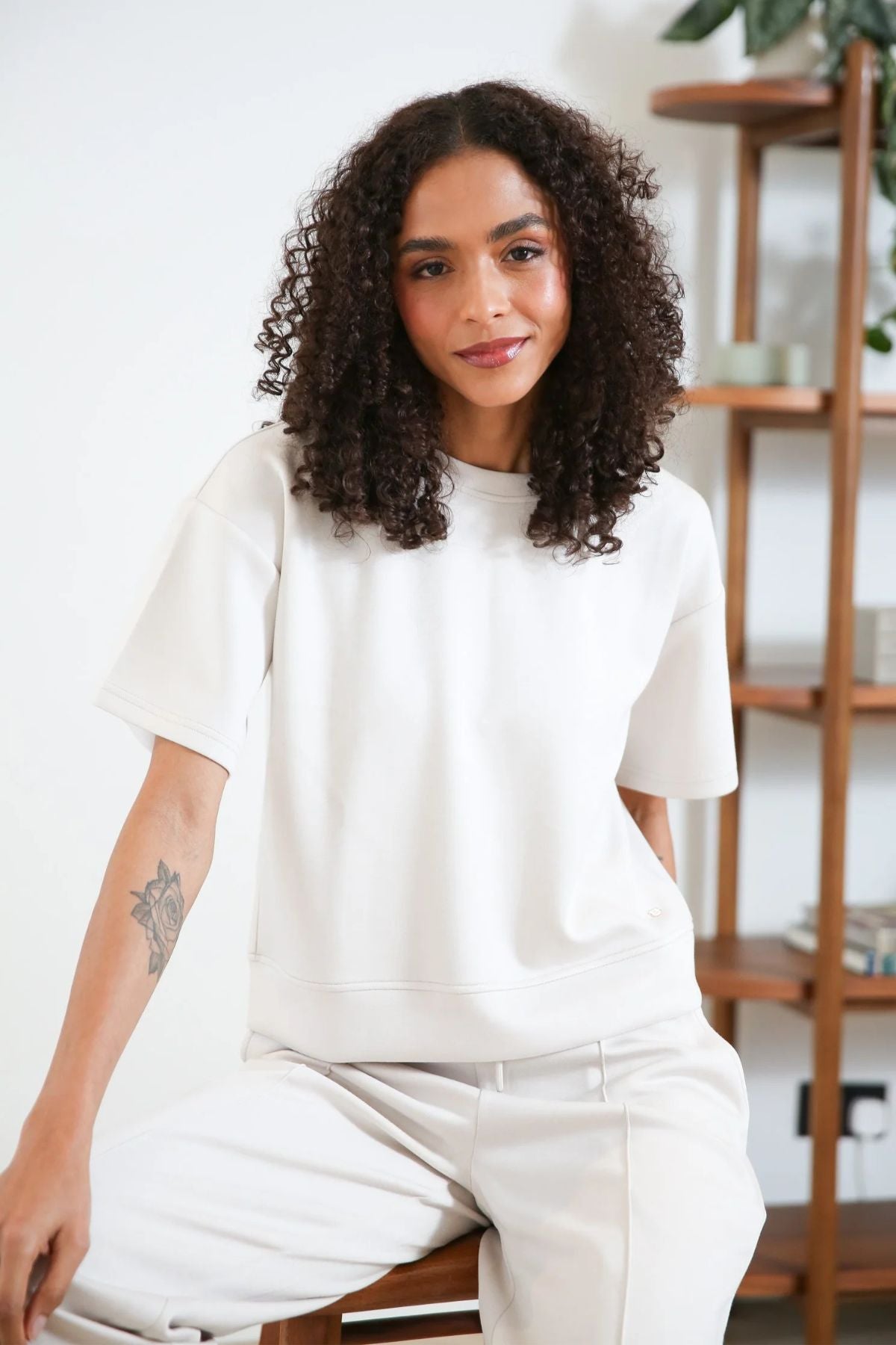 RELAX & RENEW Alexandra Short Sleeve Sweatshirt - Cream