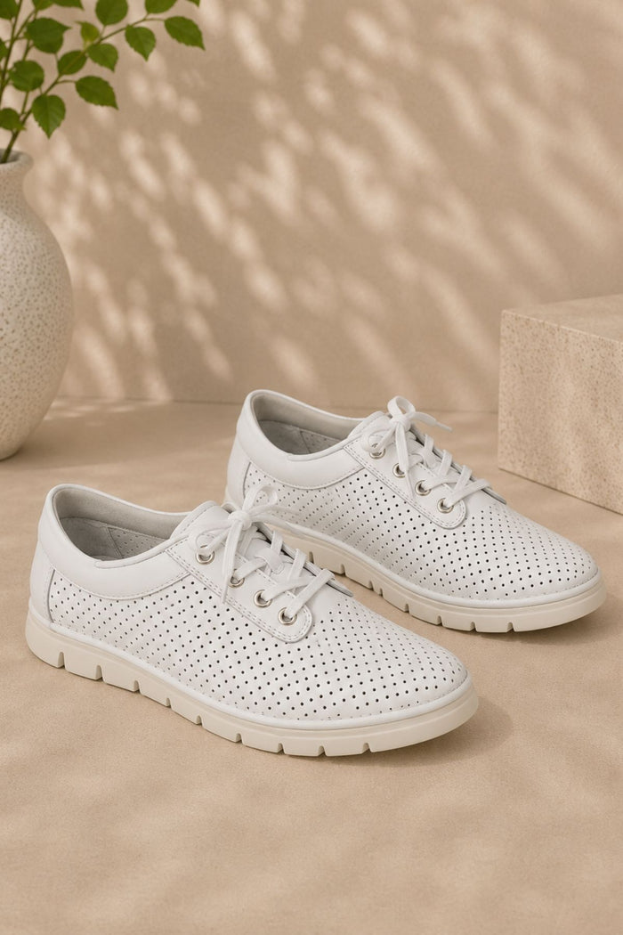 REDZ Woman's Hollow Lace Up Shoes - White