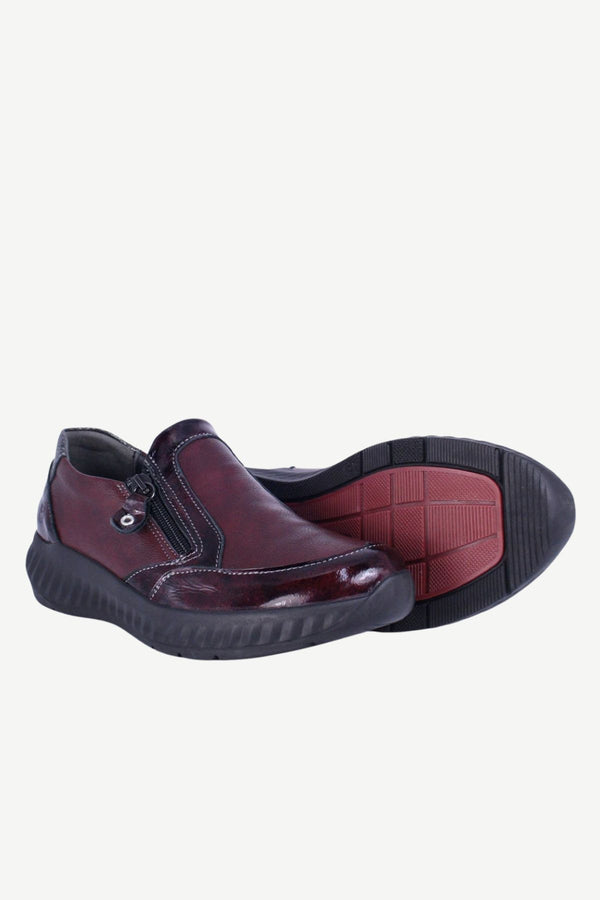 SUAVE Burgos Women's Slip on Shoe - Burgundy