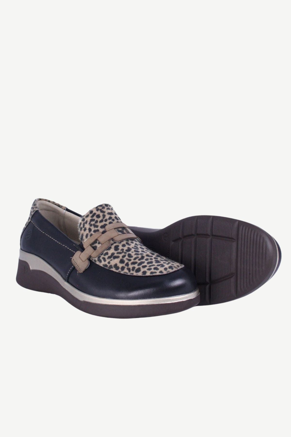 SUAVE Alderney Leopard Print Wedge Slip-On Loafers - Black