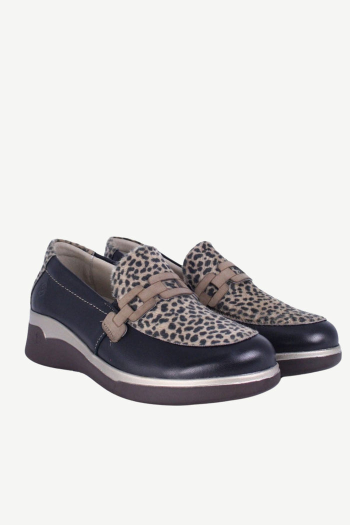 SUAVE Alderney Leopard Print Wedge Slip-On Loafers - Black