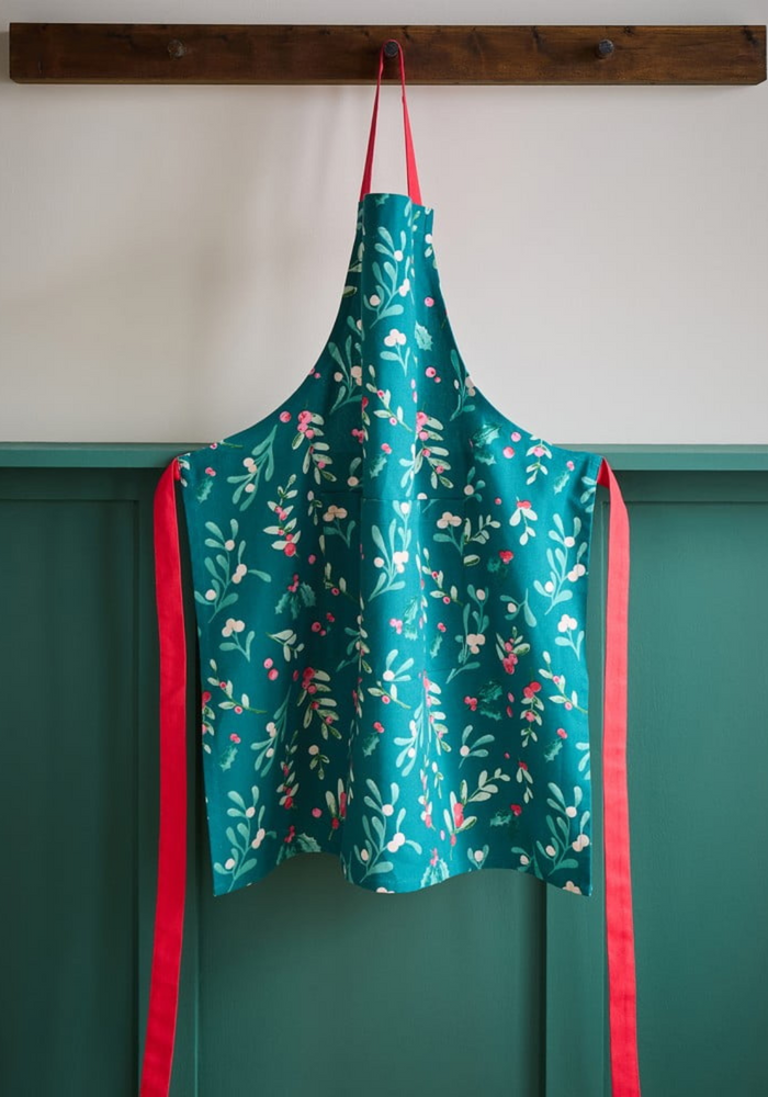 CATHERINE LANSFIELD Christmas Holly and Mistletoe Apron