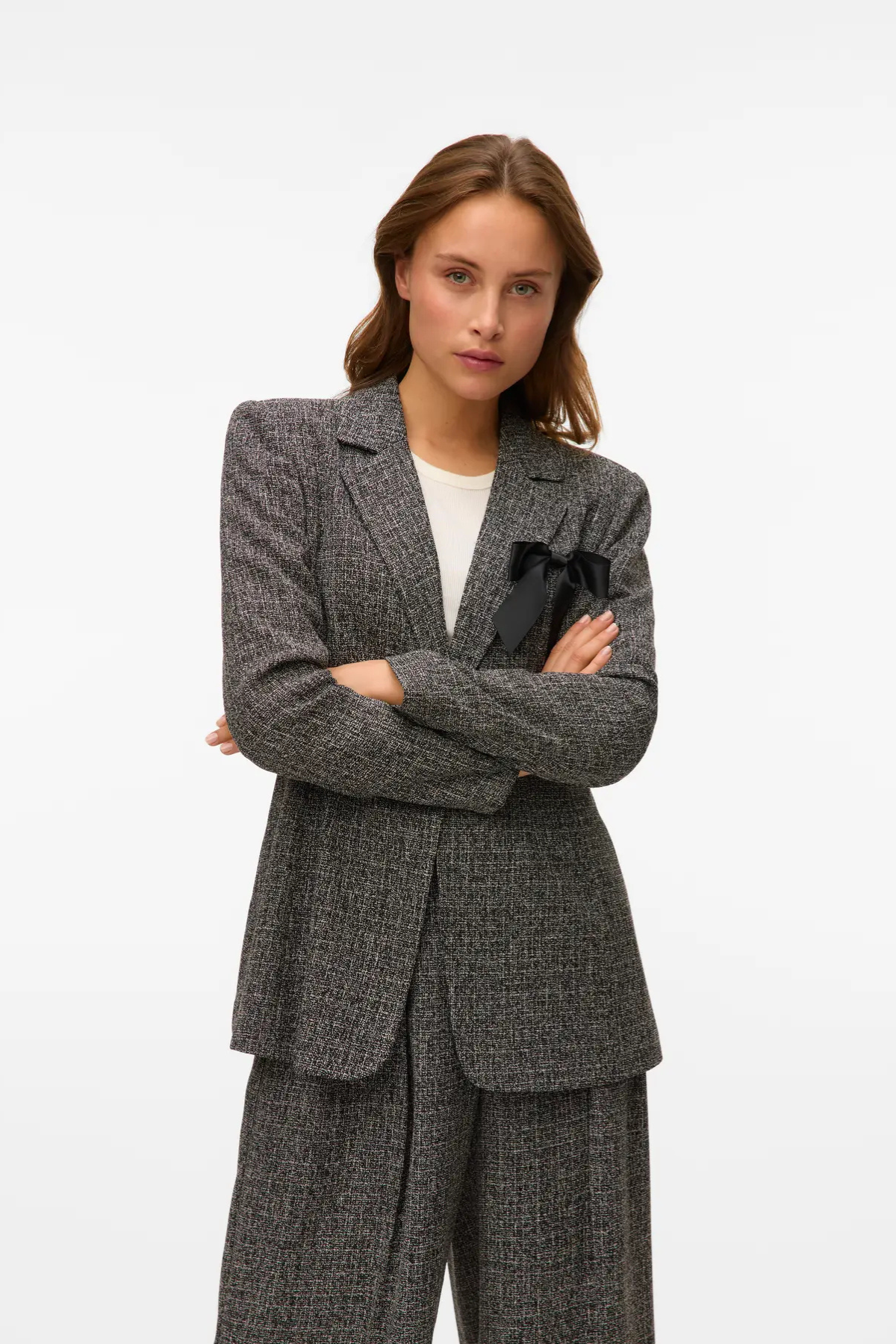 VERO MODA Perle Fitted Bow Blazer - Grey/Black