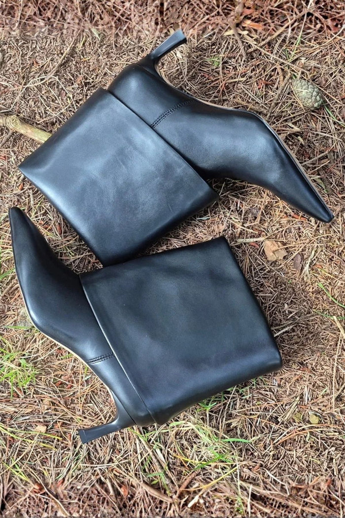 VALENTINO CONTE Pointed Toe Heeled Ankle Cuff Boot - Black