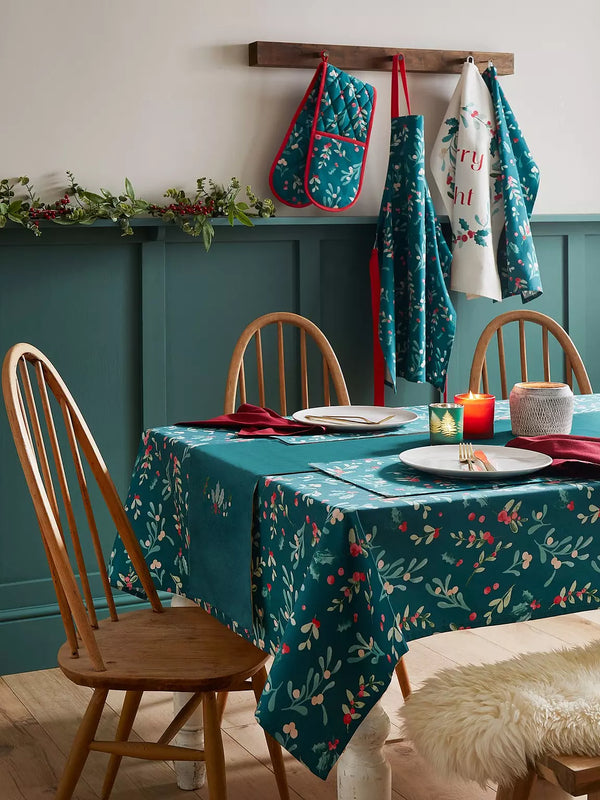 CATHERINE LANSFIELD Christmas Holly and Mistletoe Tablecloth - 2 Sizes